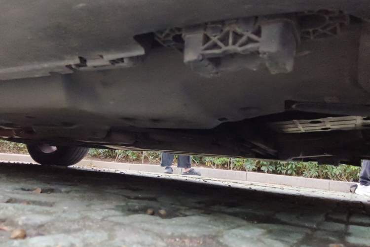 Used Mercedes-Benz M-Class 2012 ML 350 Sport Edition Chassis Front Right