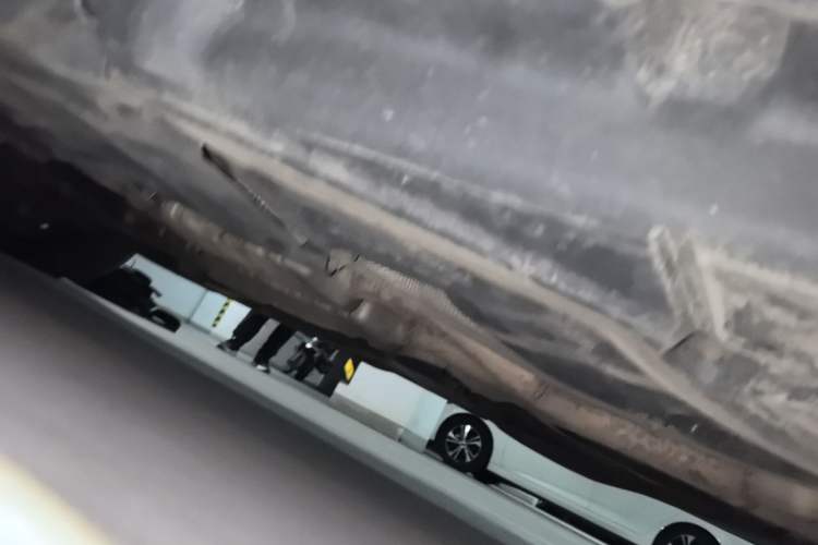 Used Mercedes-Benz M-Class 2012 ML 300 Chassis Rear Left