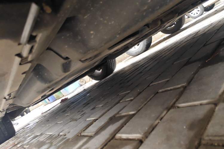 Used Mercedes-Benz M-Class 2012 ML 350 Luxury Edition Chassis Rear Left