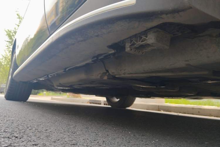 Used Mercedes-Benz M-Class  Chassis Rear Left