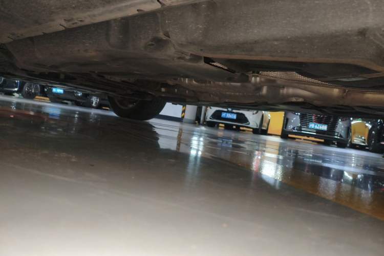 Used Mercedes-Benz M-Class 2012 ML 350 Luxury Edition Chassis Rear Left