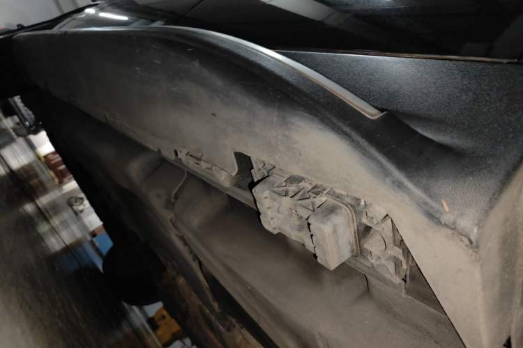 Used Mercedes-Benz M-Class 2012 ML 350 Sport Edition Chassis Rear Left