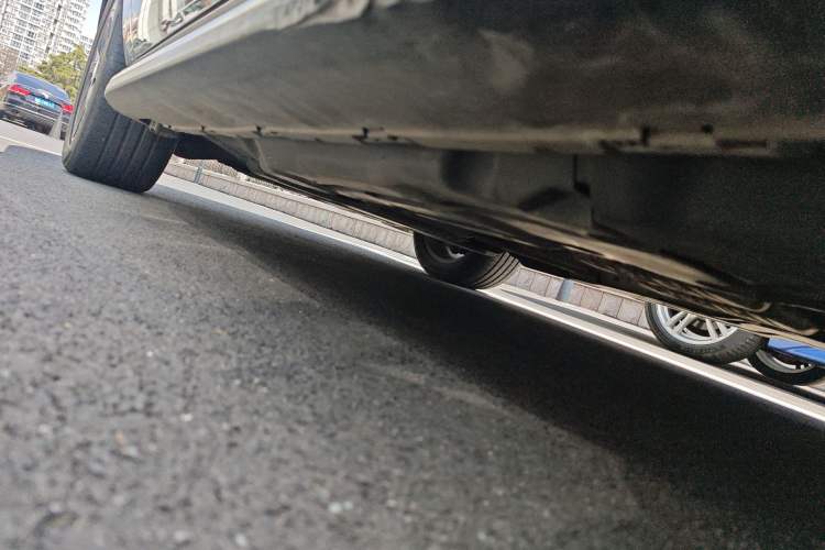 Used Mercedes-Benz M-Class 2012 ML 350 Sport Edition Chassis Rear Left