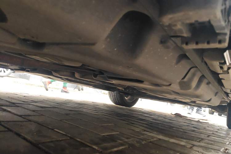 Used Mercedes-Benz M-Class 2012 ML 350 Luxury Edition Chassis Rear Right