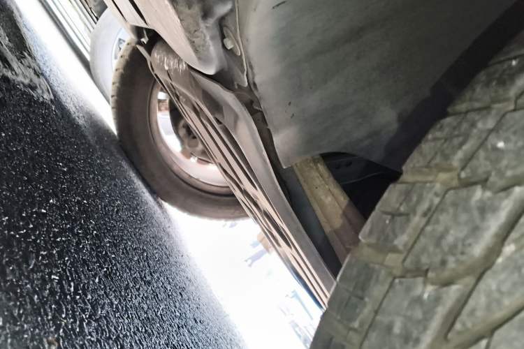 Used Mercedes-Benz M-Class 2012 ML 350 Sport Edition Chassis Rear Right