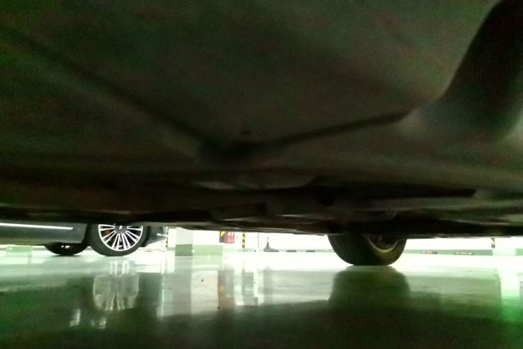 Used Mercedes-Benz M-Class 2012 ML 350 Sport Edition Chassis Rear Right