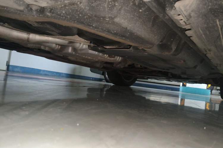Used Mercedes-Benz M-Class 2012 ML 350 Luxury Edition Chassis Rear Right