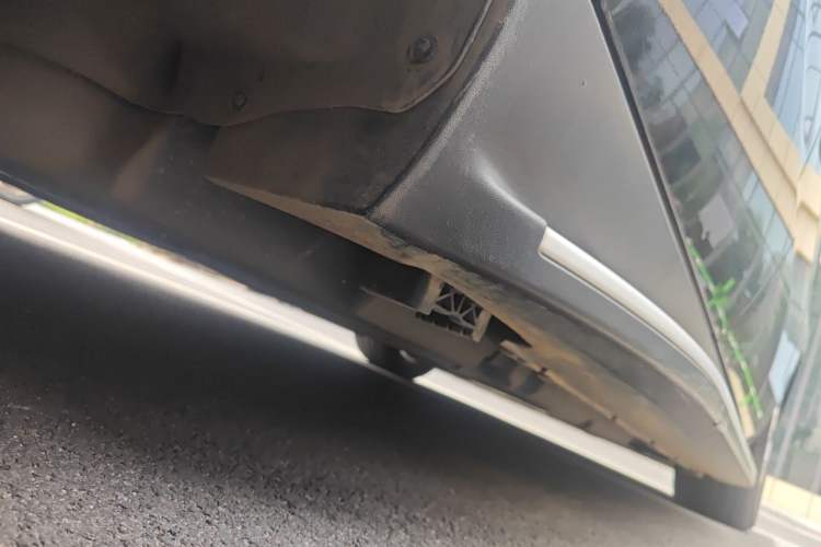 Used Mercedes-Benz M-Class 2012 ML 350 Luxury Edition Chassis Rear Right