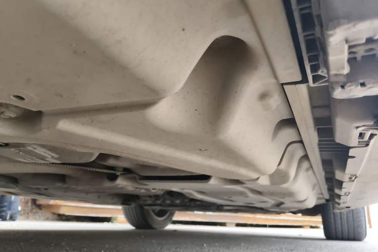Used Mercedes-Benz M-Class 2012 ML 350 Luxury Edition Chassis Rear Right