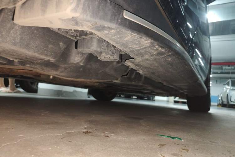 Used Mercedes-Benz M-Class 2012 ML 350 Sport Edition Chassis Rear Right
