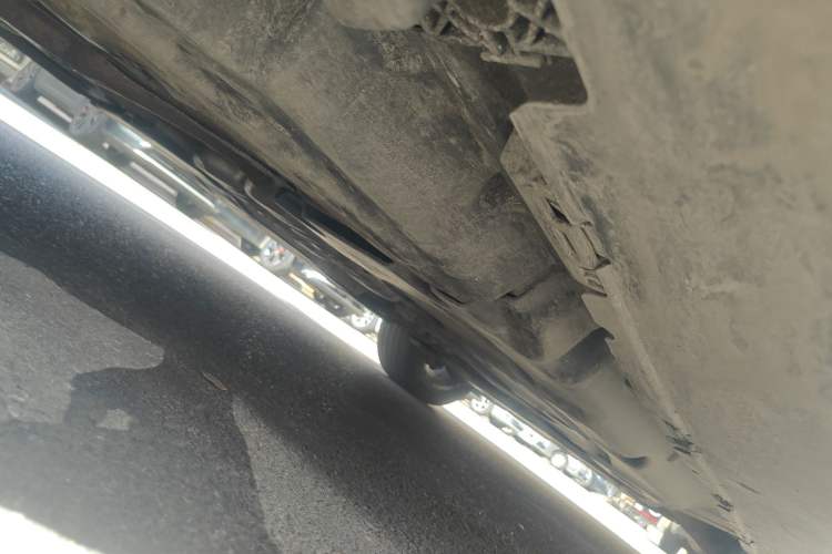 Used Mercedes-Benz M-Class 2012 ML 350 Luxury Edition Chassis Rear Right
