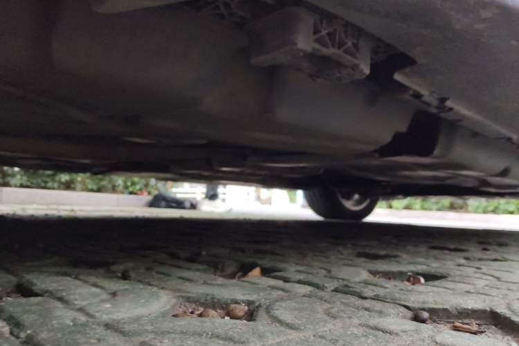 Used Mercedes-Benz M-Class 2012 ML 350 Sport Edition Chassis Rear Right