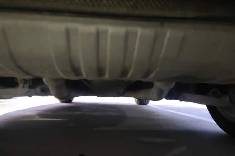 Used Mercedes-Benz M-Class 2012 ML 350 Luxury Edition Chassis Rear