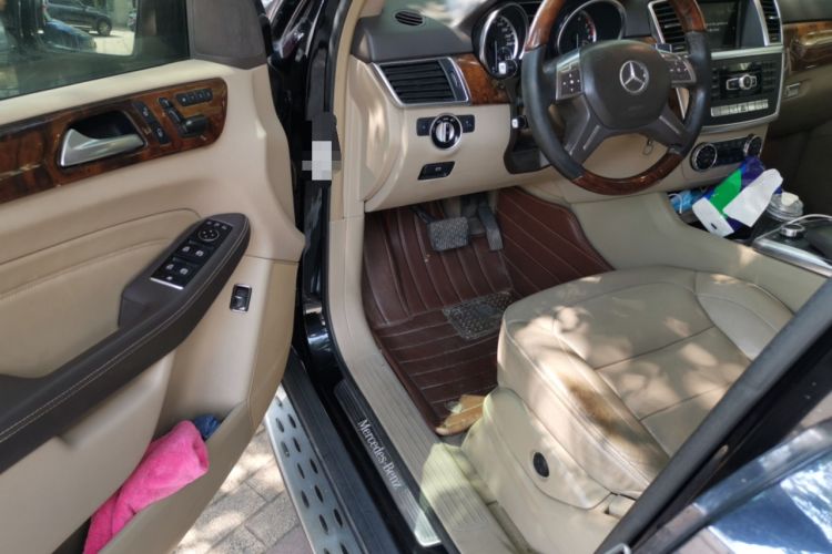 Used Mercedes-Benz M-Class 2012 ML 350 Luxury Edition Driver Seat