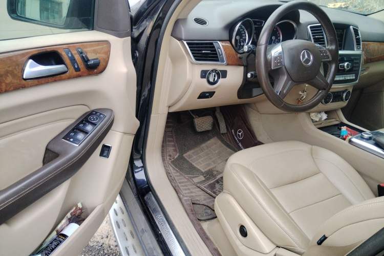 Used Mercedes-Benz M-Class 2012 ML 350 Sport Edition Driver Seat