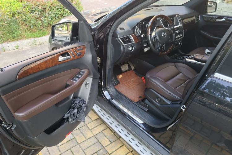 Used Mercedes-Benz M-Class 2012 ML 350 Luxury Edition Driver Seat