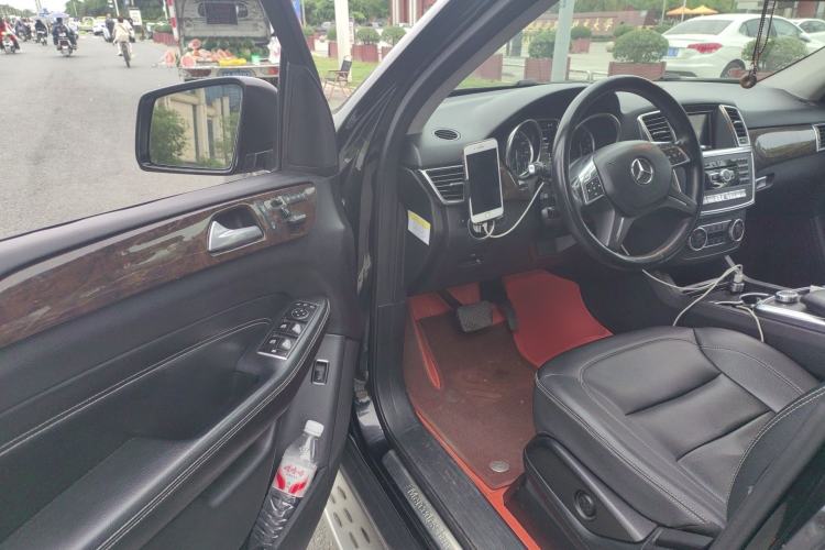 Used Mercedes-Benz M-Class  Driver Seat