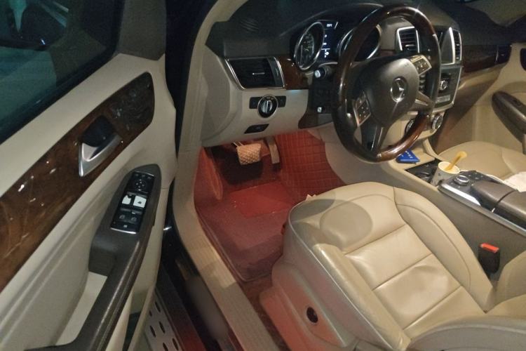 Used Mercedes-Benz M-Class 2012 ML 350 Luxury Edition Driver Seat