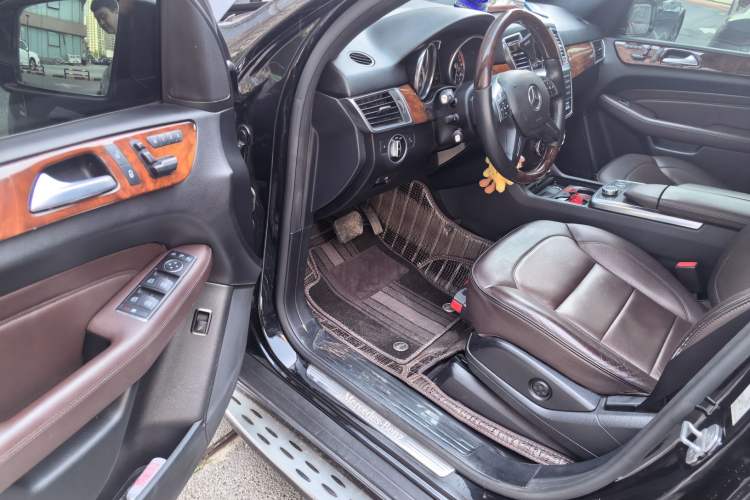 Used Mercedes-Benz M-Class 2012 ML 350 Luxury Edition Driver Seat