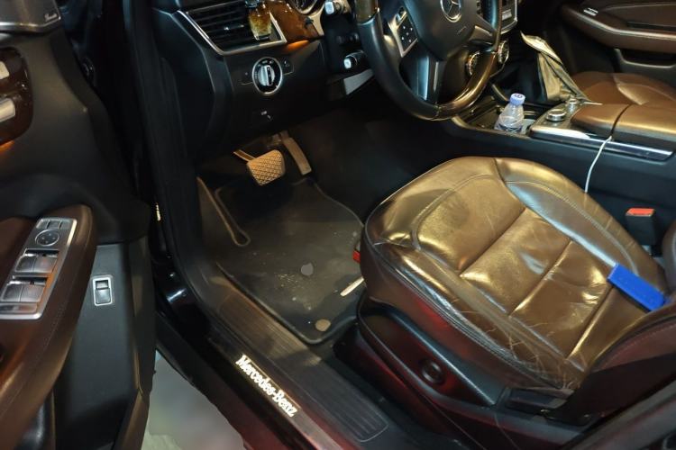 Used Mercedes-Benz M-Class 2012 ML 350 Luxury Edition Driver Seat