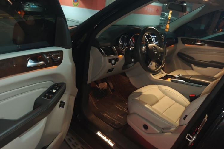 Used Mercedes-Benz M-Class 2012 ML 350 Luxury Edition Driver Seat