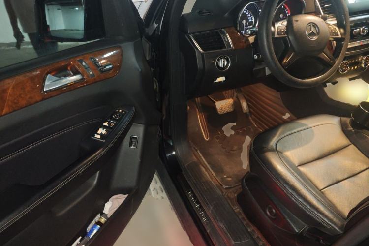 Used Mercedes-Benz M-Class 2012 ML 350 Sport Edition Driver Seat