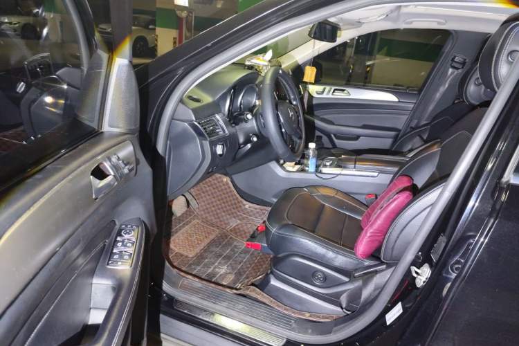 Used Mercedes-Benz M-Class  Driver Seat