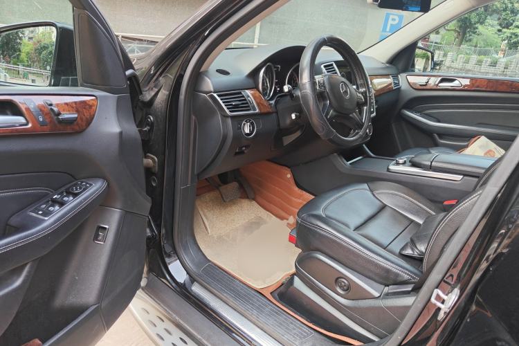 Used Mercedes-Benz M-Class 2012 ML 350 Sport Edition Driver Seat