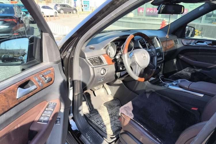 Used Mercedes-Benz M-Class 2012 ML 350 Luxury Edition Driver Seat