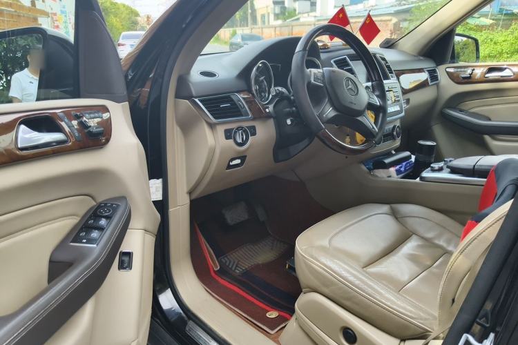 Used Mercedes-Benz M-Class 2012 ML 350 Luxury Edition Driver Seat