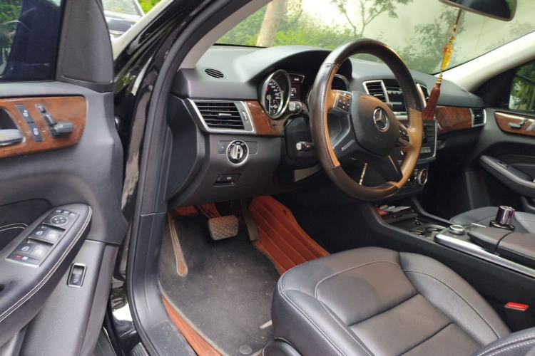 Used Mercedes-Benz M-Class 2012 ML 350 Sport Edition Driver Seat