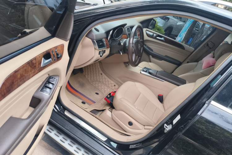 Used Mercedes-Benz M-Class 2012 ML 350 Sport Edition Driver Seat