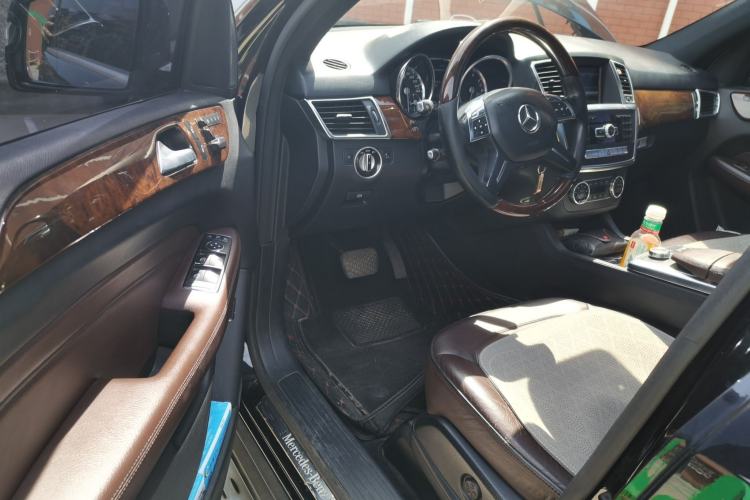 Used Mercedes-Benz M-Class 2012 ML 350 Luxury Edition Driver Seat