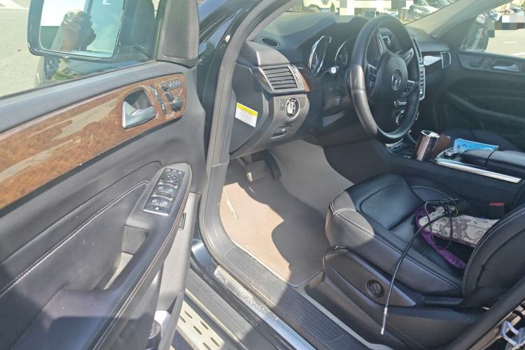 Used Mercedes-Benz M-Class 2012 ML 350 Luxury Edition Driver Seat
