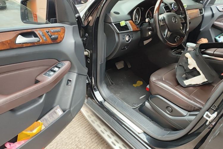 Used Mercedes-Benz M-Class 2012 ML 350 Luxury Edition Driver Seat