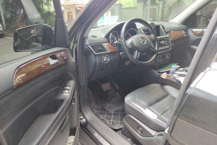 Used Mercedes-Benz M-Class 2012 ML 350 Sport Edition Driver Seat