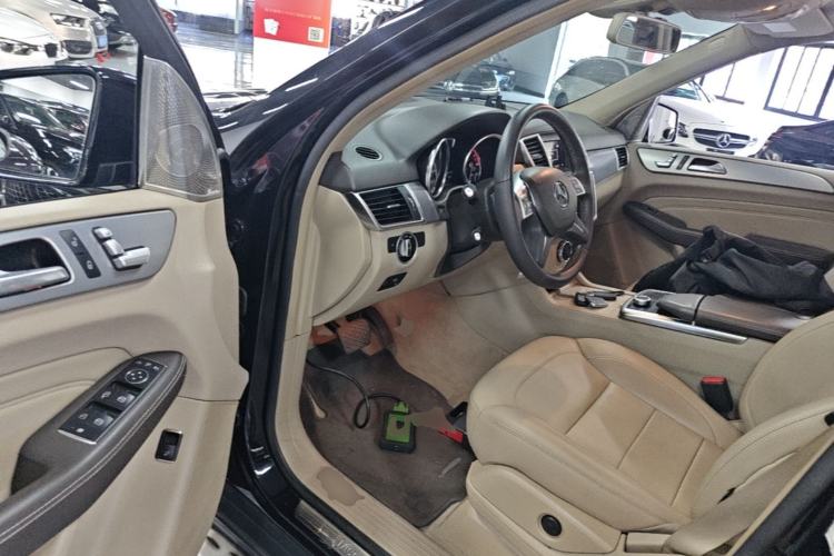 Used Mercedes-Benz M-Class 2012 ML 300 Driver Seat