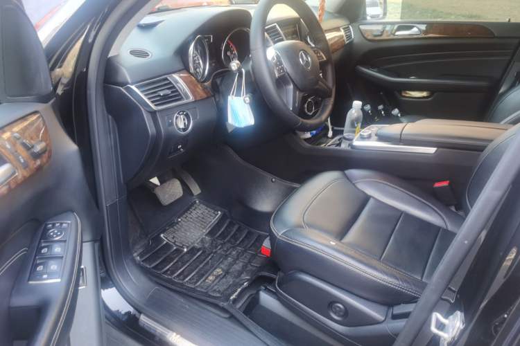 Used Mercedes-Benz M-Class 2012 ML 350 Sport Edition Driver Seat