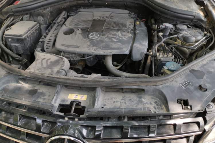 Used Mercedes-Benz M-Class 2012 ML 350 Luxury Edition Engine Bay