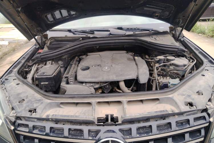 Used Mercedes-Benz M-Class 2012 ML 350 Sport Edition Engine Bay