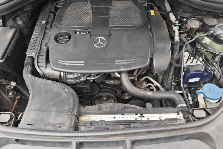 Used Mercedes-Benz M-Class 2012 ML 350 Luxury Edition Engine Bay