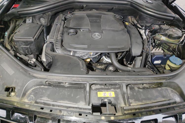 Used Mercedes-Benz M-Class 2012 ML 300 Engine Bay
