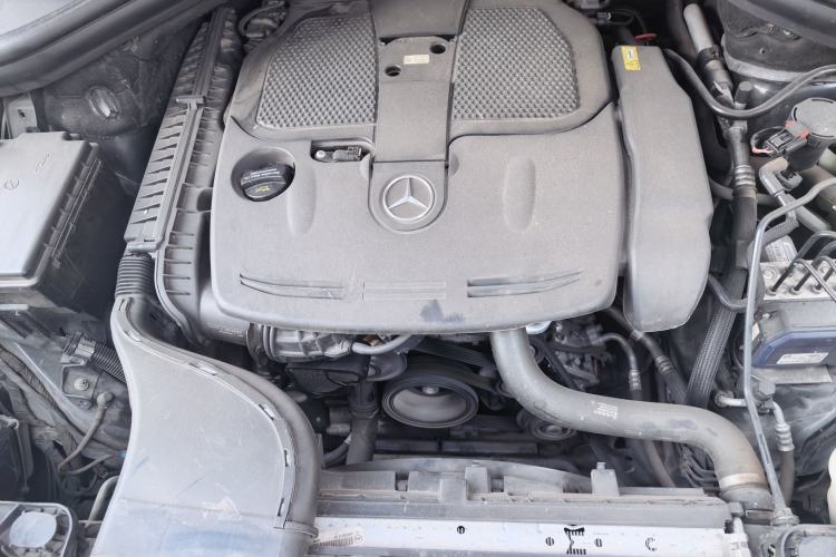 Used Mercedes-Benz M-Class 2012 ML 350 Luxury Edition Engine Bay