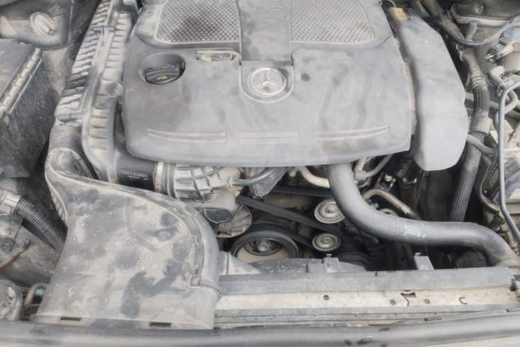 Used Mercedes-Benz M-Class 2012 ML 350 Luxury Edition Engine Bay