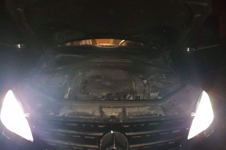 Used Mercedes-Benz M-Class 2012 ML 300 Engine Bay