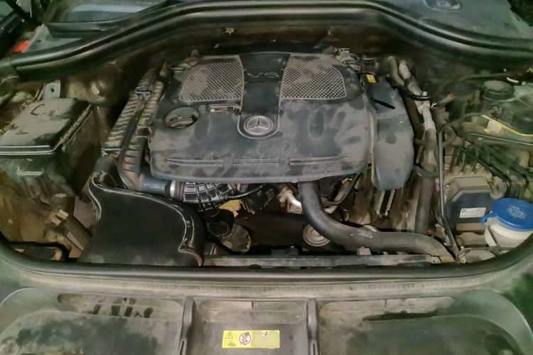 Used Mercedes-Benz M-Class 2012 ML 350 Sport Edition Engine Bay