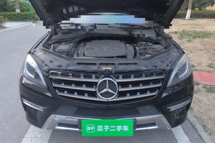 Used Mercedes-Benz M-Class 2012 ML 350 Luxury Edition Engine Bay