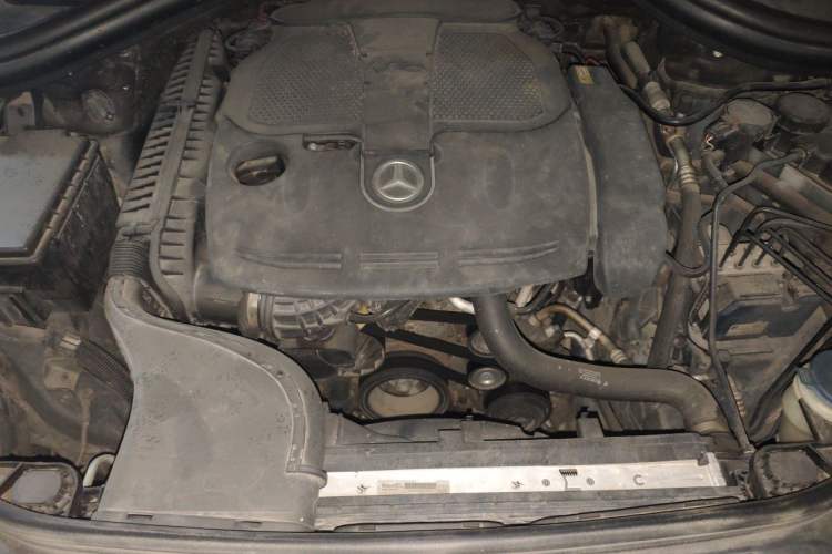 Used Mercedes-Benz M-Class 2012 ML 350 Sport Edition Engine Bay