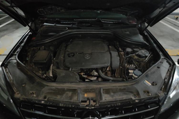Used Mercedes-Benz M-Class 2012 ML 350 Sport Edition Engine Bay