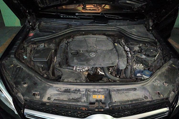 Used Mercedes-Benz M-Class 2012 ML 350 Luxury Edition Engine Bay